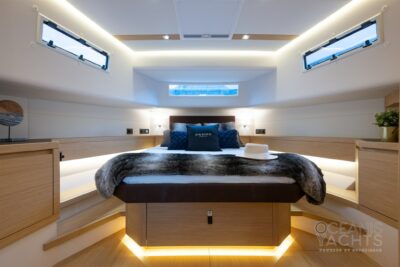 2 cabin motor boat - boat image 5