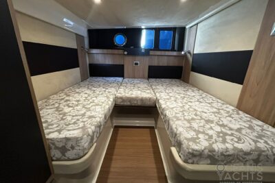 2 cabin 7 guest motor boat in Liguria, Italy - boat image 16