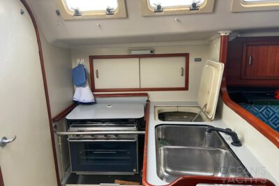 3 cabin sailing boat - boat image 5