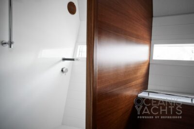 2 cabin 4 guest motor boat in Italy - boat image 16