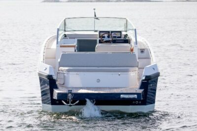 Motor boat by Delta Powerboats model 33 Open - photo 8