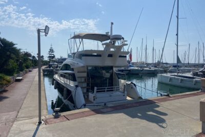 13.99m Fairline Squadron 42 yacht - photo 4