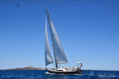 3 cabin sailing boat - boat image 15