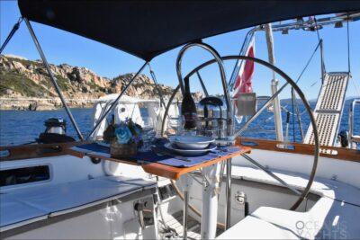 3 cabin sailing boat - boat image 5