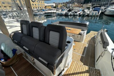 1 cabin 2 guest motor boat in Liguria, Italy - boat image 6