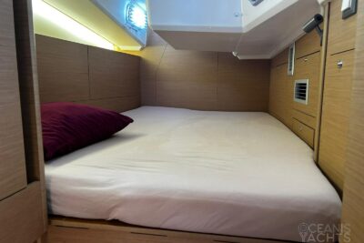 Used Jeanneau Sun Odyssey 410 in Liguria, Italy - photo 13