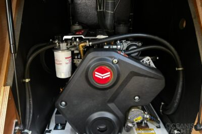 Sailing boat by Jeanneau model Sun Odyssey 410 - photo 18