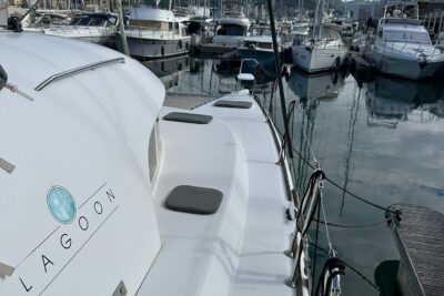 Used Lagoon 380 S2 2010 for sale - image 2