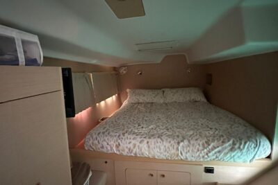 3 cabin sailing boat - boat image 15