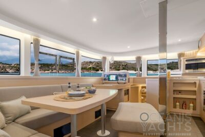 12.79m Lagoon 42 yacht - photo 4