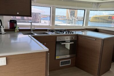 15.84m Lagoon 52 Fly yacht - photo 14