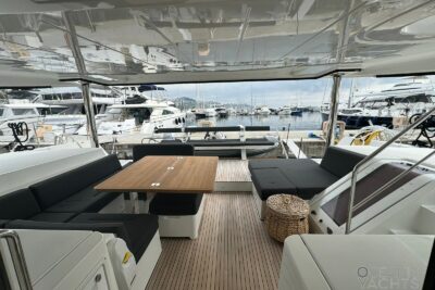 Sailing boat by Lagoon model 52 Fly - photo 8