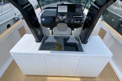 2 cabin 4 guest motor boat in Liguria, Italy - boat image 6