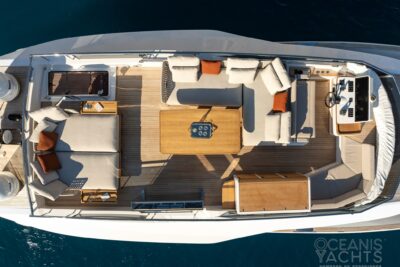 4 cabin motor boat - boat image 5