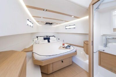 2 cabin motor boat - boat image 5