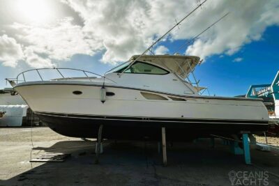 Used Tiara Yachts 4200 Open 2005 for sale - image 2