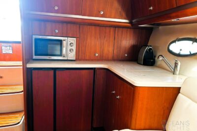 Motor boat by Tiara Yachts model 4200 Open - photo 18