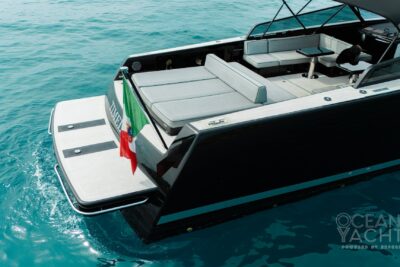 2 cabin 4 guest motor boat in Liguria, Italy - boat image 6