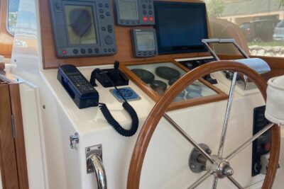 Used Grand Banks Eastbay 43 2002 for sale - image 12