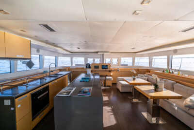 18.9m Lagoon Lagoon 620 yacht - photo 4