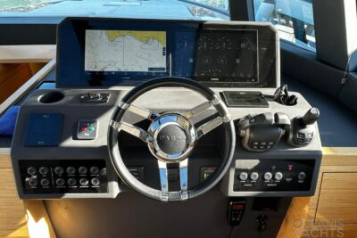 3 cabin 0 guest motor boat in Liguria (France) - boat image 16