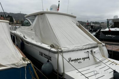 Used Tiara Yachts 4200 Open 2004 for sale - image 2
