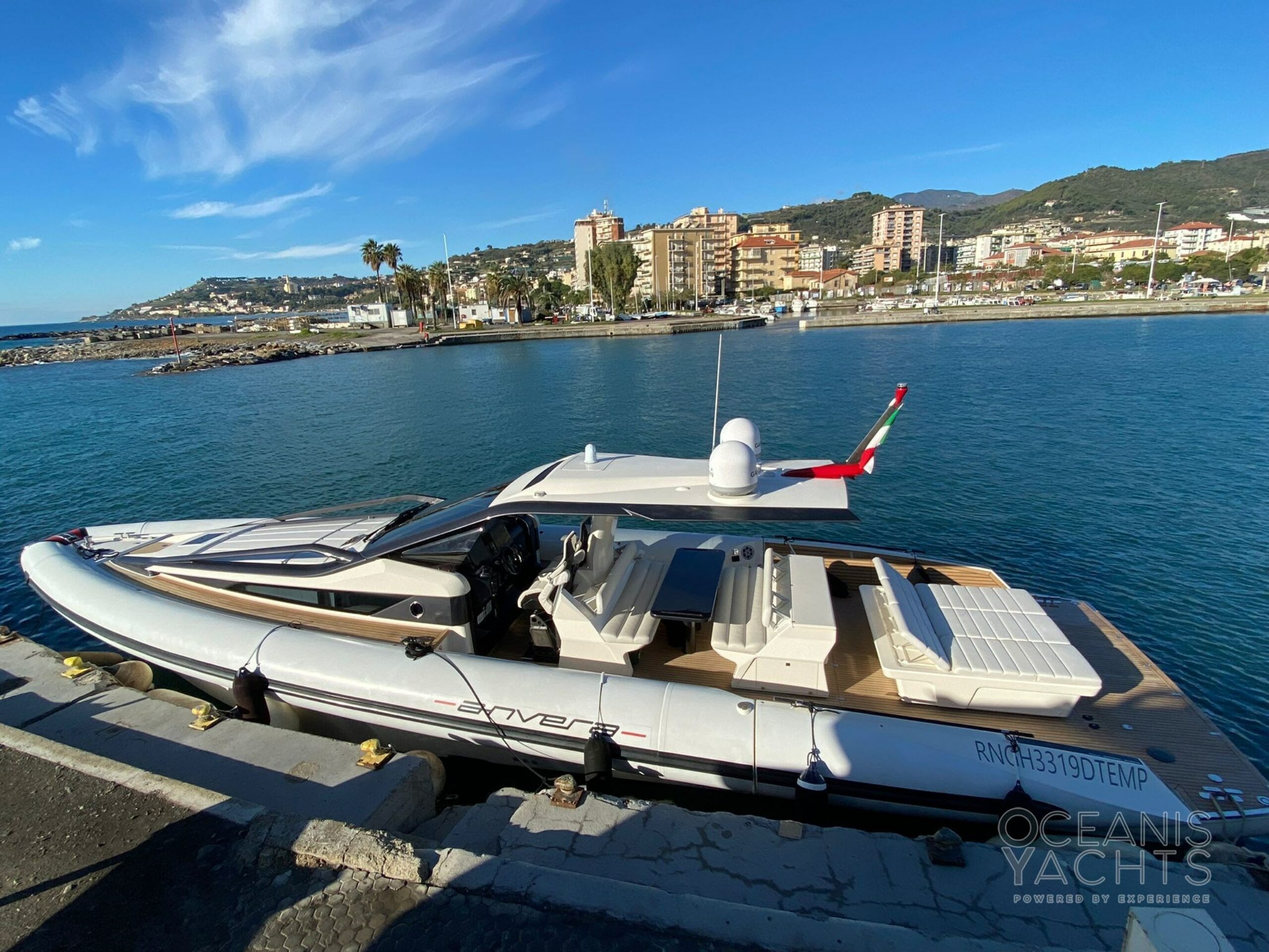 Anvera 48 – Gommone – 2 cabine (2025)