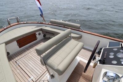 1 cabin 0 guest motor boat in Sanremo (Italy) - boat image 6