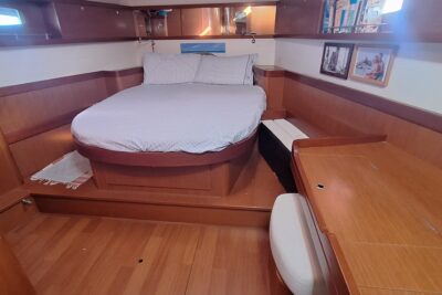 Sailing boat by Beneteau model Oceanis 54 - photo 8