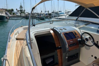 Motor boat by Cormate model T27 Supermarine - photo 8