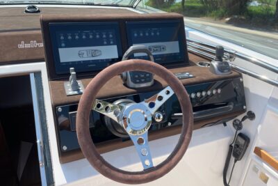 2 cabin 0 guest motor boat in Hyeres (France) - boat image 6