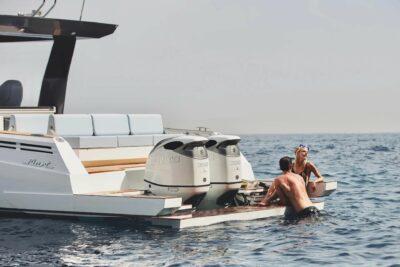 2 cabin 0 guest motor boat in Monaco (MC) - boat image 6