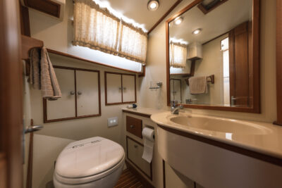 Used Grand Banks Eastbay 43 in Sanremo (Italy) - photo 13