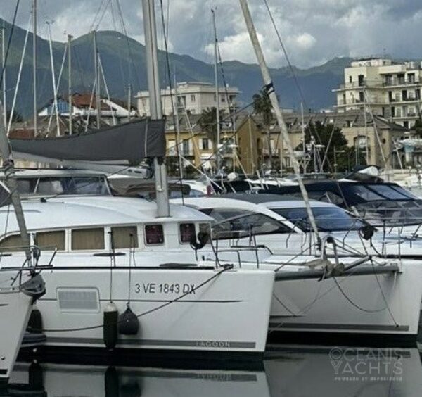 Lagoon 380 S2 – Catamarano – 3 cabine (2010)
