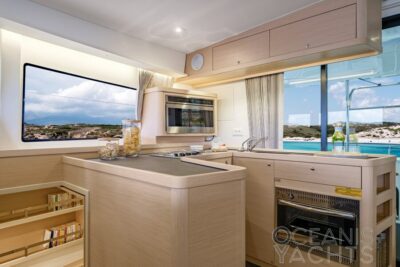 Used Lagoon 42 in Sardegna (Italy) - photo 3