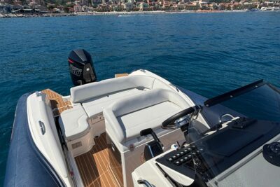 Gommone costruito da Lomac, modello Adrenalina 8.5 - foto 8