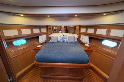 Used Mochi Craft Dolphin 74 in Port Vauban Antibes (Italy) - photo 13