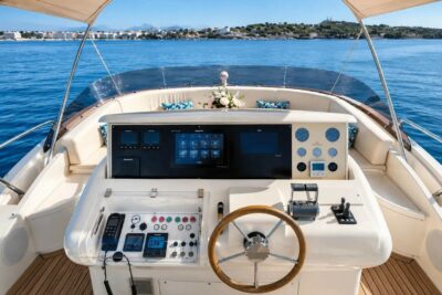 4 cabin motor boat - boat image 5