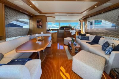 Mochi Craft Dolphin 74 2006 yacht in Port Vauban Antibes (Italy) - image 7