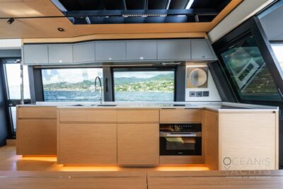 4 cabin 8 guest motor boat in Sanremo, Liguria (Italy) - boat image 16