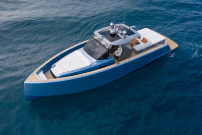 Barca a motore 2 cabine - immagine 5