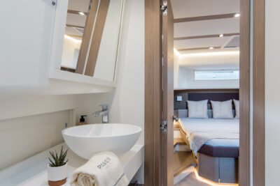 Barca a motore costruito da Pardo Yachts, modello Walkaround 50 - foto 8