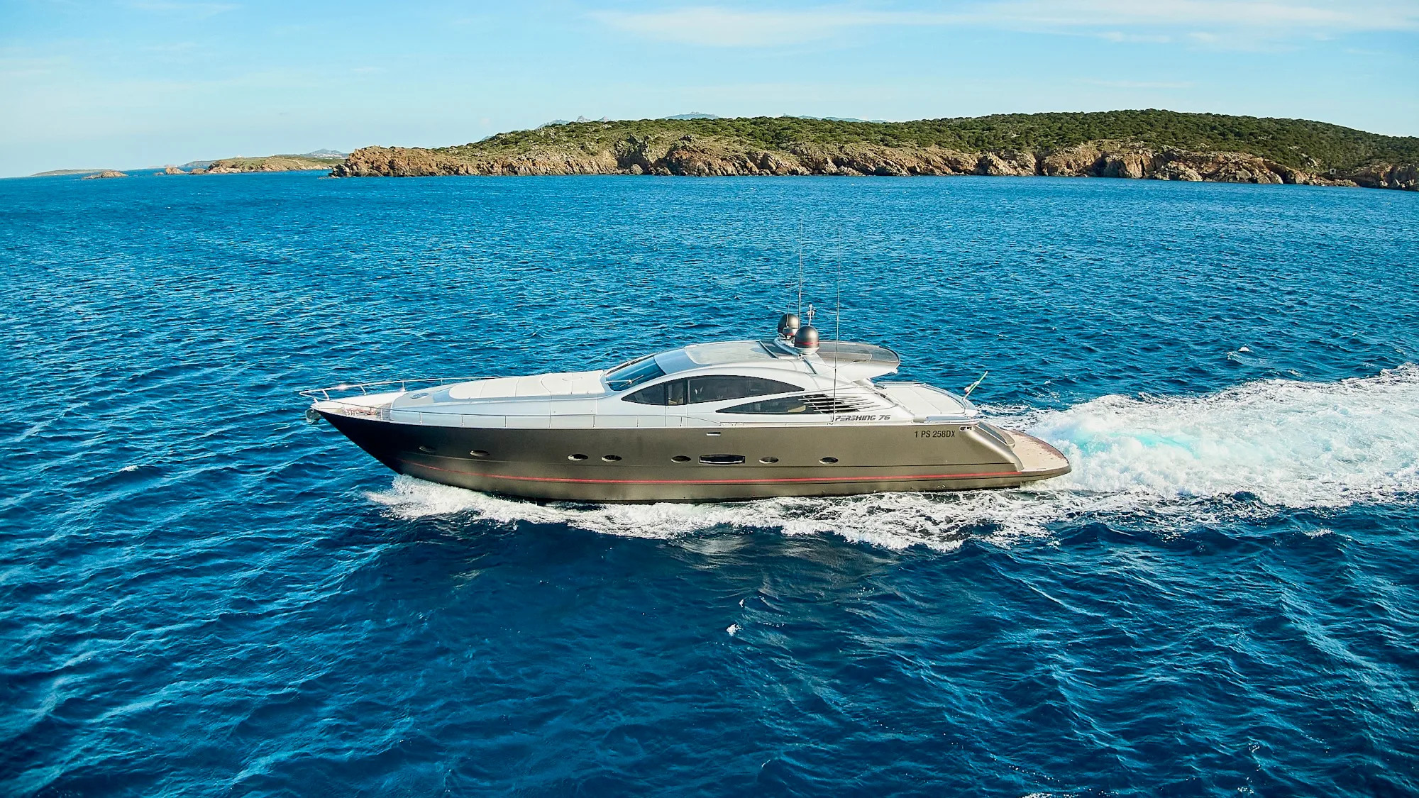 Pershing Pershing 76
