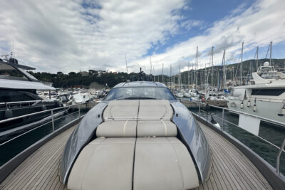 3 cabin 0 guest motor boat in Liguria (Italy) - boat image 6