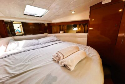 2 cabin 0 guest motor boat in Liguria (Italy) - boat image 26