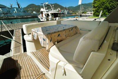 Prestige Prestige 38S 2010 yacht in Liguria (Italy) - image 7