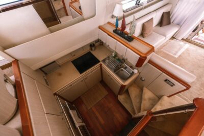 3 cabin motor boat - boat image 5