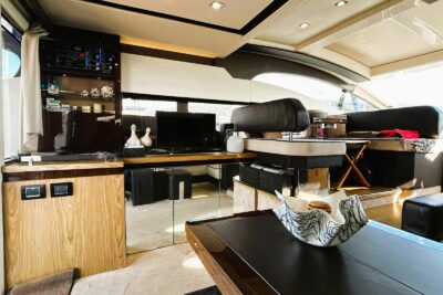 3 cabin 0 guest motor boat in Liguria (Italy) - boat image 26