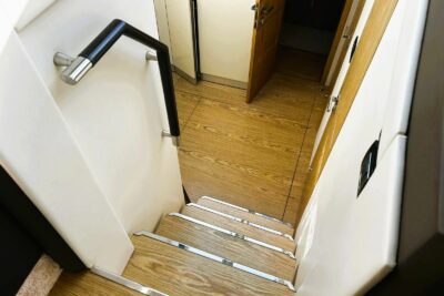 3 cabin motor boat - boat image 35