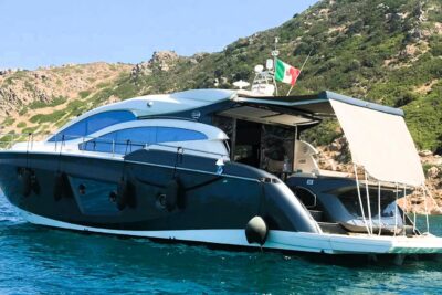 3 cabin motor boat - boat image 5